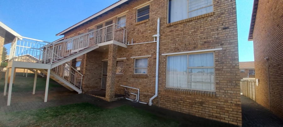 To Let 2 Bedroom Property for Rent in Fleurdal Free State